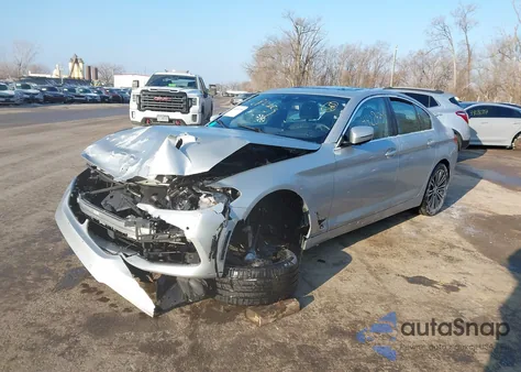 2019 BMW 530I xDrive z USA, uszkodzony, nr VIN WBAJA7C58KG912173